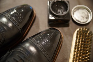 革靴の乾燥を靴用クリームを使って防ぐ場合の注意点